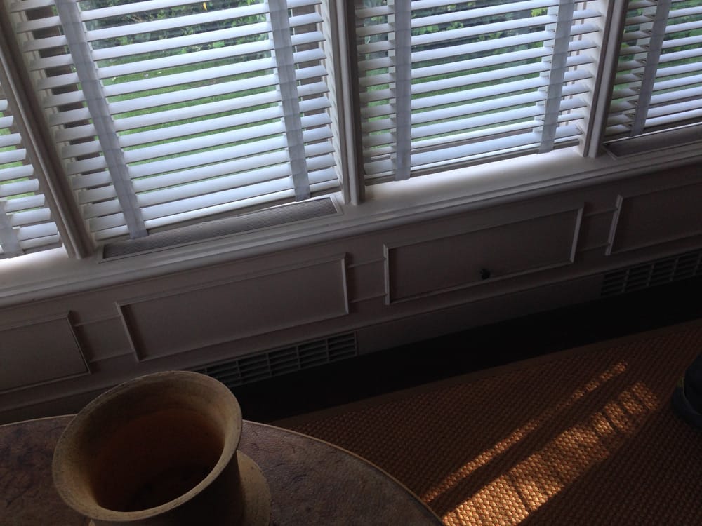 Watzek House Vent Panels Shut | Hammer & Hand