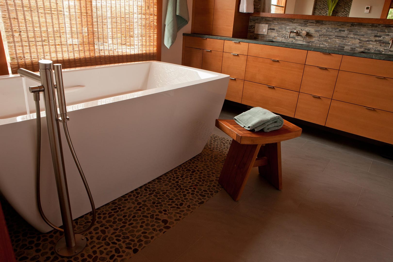 Floating Tub in West Linn Bathroom Remodeling Project