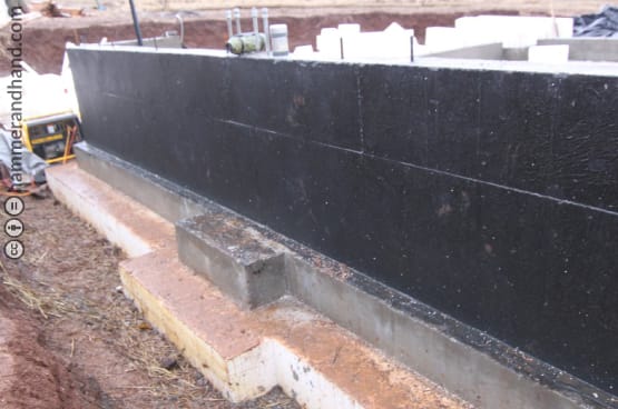 Basements Capillary Break Detail 3 Fluid-Applied Elastomeric Waterproof Membrane | Hammer & Hand